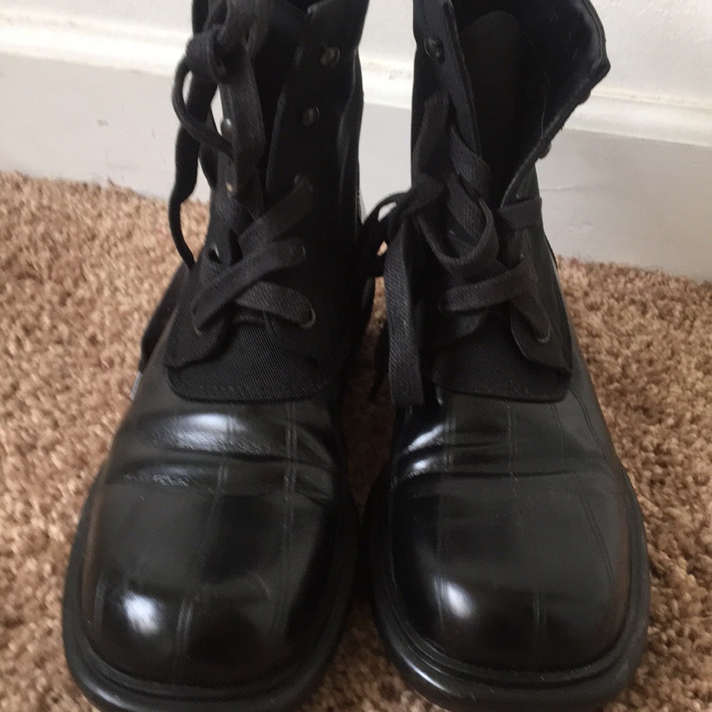 Authentic Gucci Duck Boots